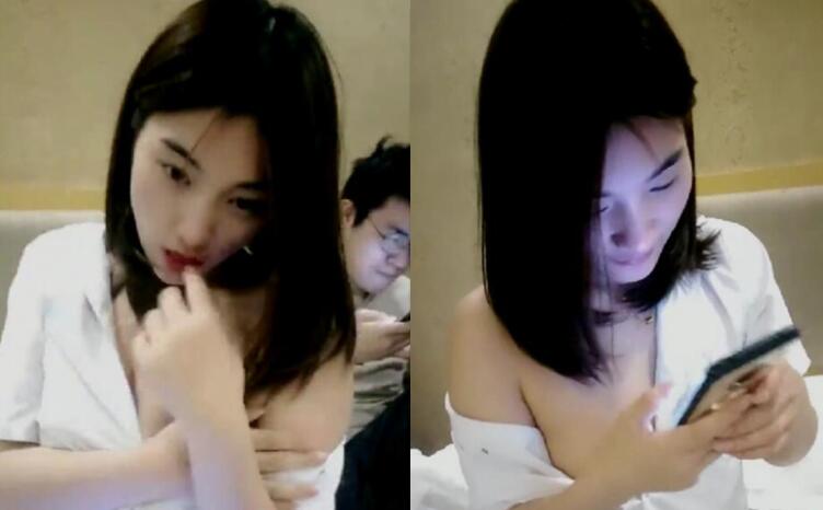 西 姐 姐跟粉 丝近距 离观 察